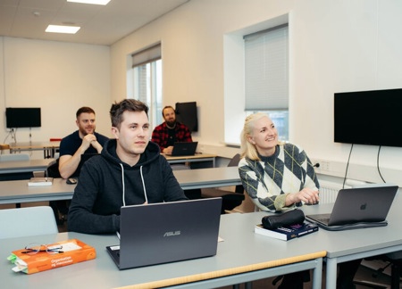 EA Dania Administrationsøkonom Web